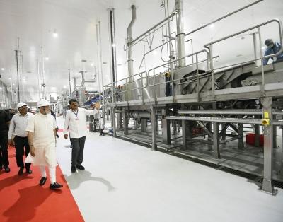 भारत में डेयरी कंपनियां इस वित्त वर्ष में 11-13 प्रतिशत मजबूत राजस्व वृद्धि दर्ज कर सकती हैं