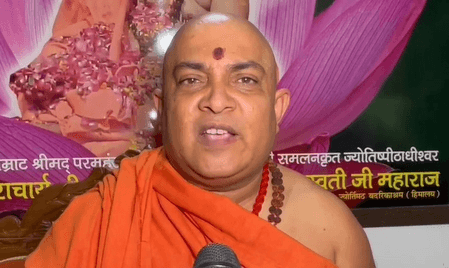 नई दिल्ली: रामलीला में पूनम पांडे के मंदोदरी किरदार पर विवाद, संत समाज ने जताई नाराजगी