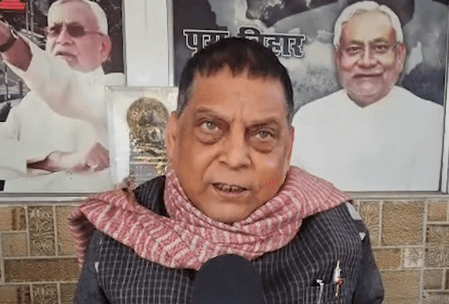 मंदिर-मस्जिद के नाम पर सियासत करना गलत: नीरज कुमार