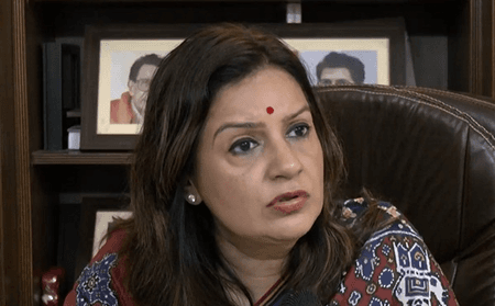 महाराष्ट्र: प्रियंका चतुर्वेदी ने राहुल गांधी के आरोपों को माना सही, चुनाव आयोग से मांगा जवाब