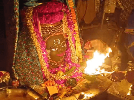 रमा एकादशी पर भांग से हुआ बाबा महाकाल का दिव्य श्रृंगार, दर्शन के लिए लगा भक्तों का तांता