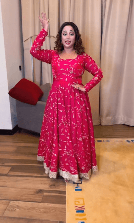 'खंड लगदी' पर रानी चटर्जी ने लगाए ठुमके तो एक फैन ने खुलेआम बता दी दिली ख्वाहिश