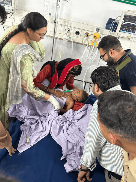 होशियारपुर: 9 घंटे के रेस्क्यू ऑपरेशन के बाद बोरवेल में गिरे बच्चे को सकुशल निकाला गया