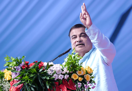 उत्तर प्रदेश में सेमीकंडक्टर यूनिट भारत की तकनीकी आत्मनिर्भरता की खोज में एक महत्वपूर्ण कदम : नितिन गडकरी