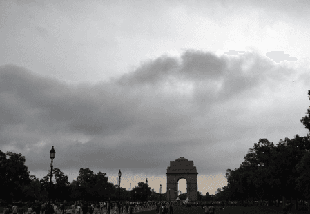 अगले 5 दिनों तक कई राज्यों में बारिश और गरज के साथ बौछारें, एनसीआर में ओलावृष्टि और बिजली गिरने की चेतावनी