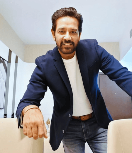 'सावधान रहिए, सतर्क रहिए': इस आवाज ने अनूप सोनी को बनाया टीवी का सबसे भरोसेमंद चेहरा