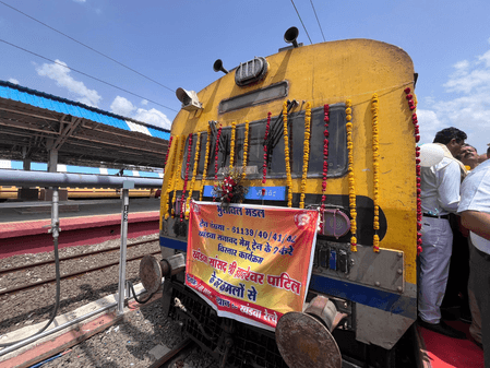 मध्य प्रदेश : खंडवा-सनावद के यात्रियों के लिए बढ़ाए गए मेमो ट्रेन के फेरे