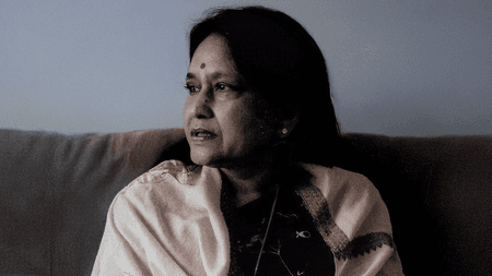 शब्दों से संवेदना गढ़ने वाली कवयित्री, हिंदी-अंग्रेजी साहित्य की सेतु निर्माता