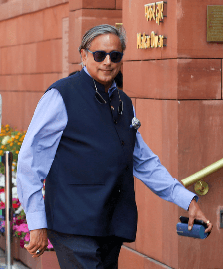 'ऑपरेशन सिंदूर' सर्वदलीय डेलिगेशन में सांसद थरूर भी शामिल, कांग्रेस की लिस्ट से नदारद था नाम