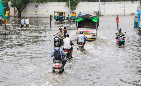 मध्य प्रदेश में भारी बारिश से जन जीवन प्रभावित, भोपाल में जलजमाव