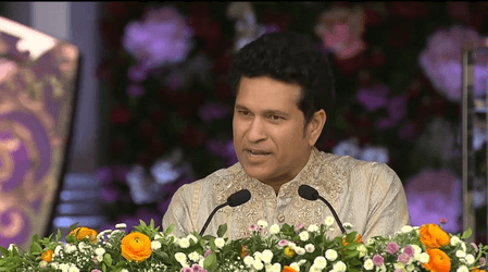 श्री सत्य साईं बाबा के जन्म शताब्दी समारोह में पहुंचे तेंदुलकर, सुनाया विश्व कप 2011 से जुड़ा किस्सा