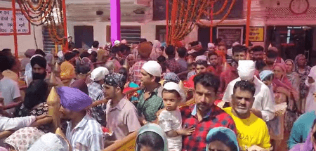 हिमाचल प्रदेश के नैना देवी में भक्तों की भीड़, हरियाणा के डिप्टी स्पीकर ने भी किए दर्शन