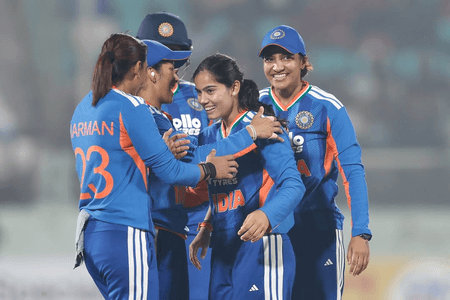 वैष्णवी शर्मा : चंबल से निकलीं अंडर 19 विश्व कप विजेता, जिन्होंने सीनियर टीम में मौका मिलते ही जमाई धाक