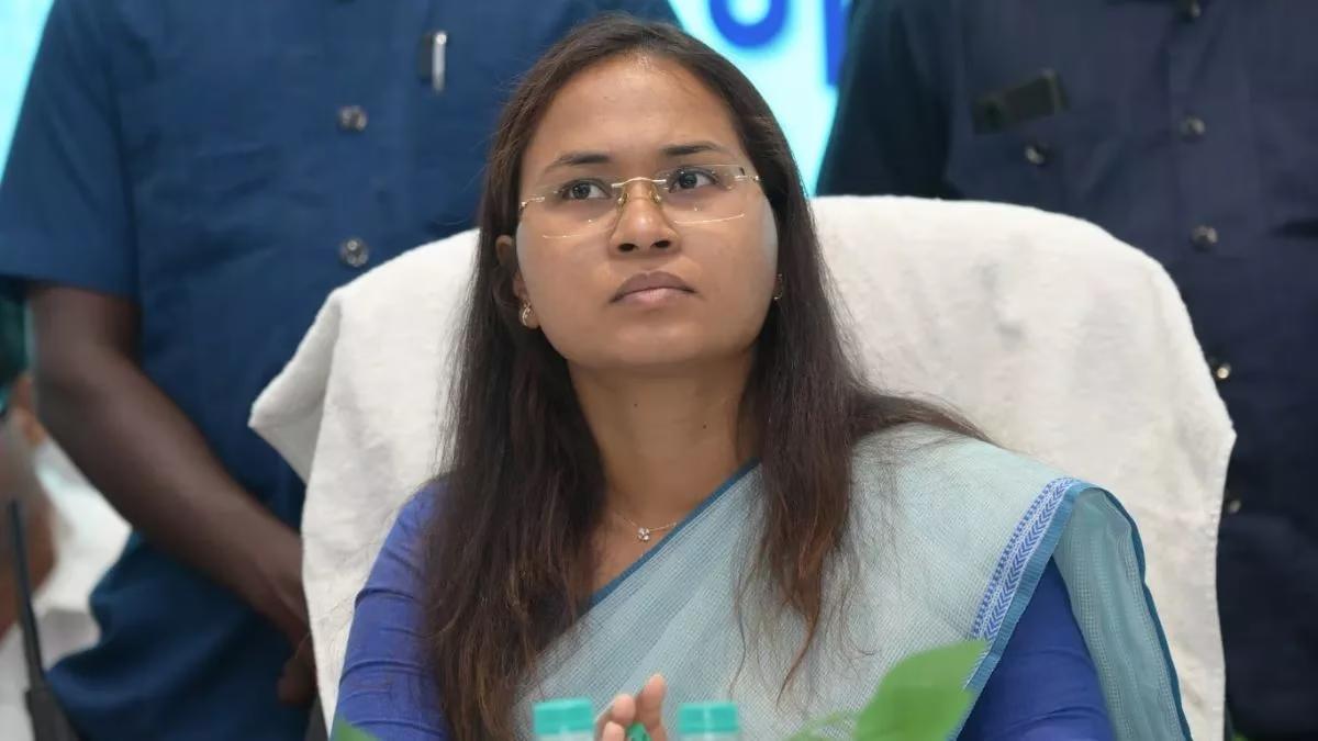 shilpi neha tirkey speech