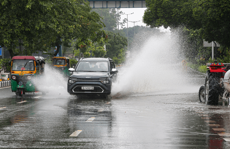 तरबतर हुआ दिल्ली-एनसीआर, 14 से 20 तक रुक-रुक कर होगी बरसात, एक्यूआई में सुधार
