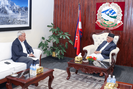 नेपाल: भारतीय राजदूत ने प्रधानमंत्री ओली से की मुलाकात, भारत-पाक तनाव पर हुई चर्चा