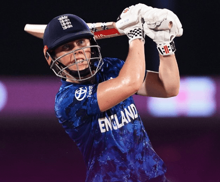 महिला विश्व कप: बांग्लादेश की राह का रोड़ा बनीं हिदर नाइट, 4 विकेट से जीती इंग्लैंड