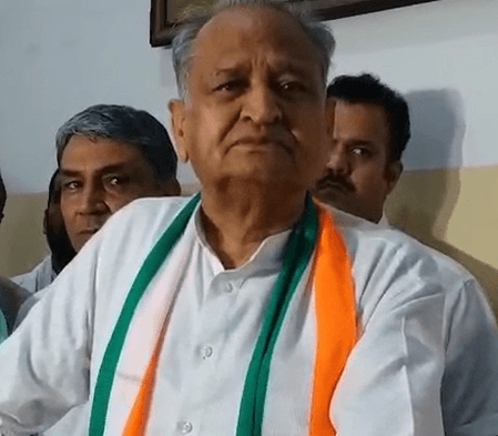 राजस्थान : इस्तीफे के बाद धनखड़ के दिखाई नहीं देने पर गहलोत ने उठाए सवाल