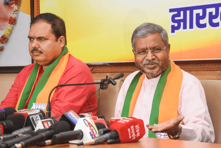 केंद्र से मिलने वाली राशि के लूटखसोट में लिप्त हैं झारखंड सरकार के लोग : बाबूलाल मरांडी