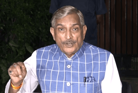 जब ये किसी मुद्दे पर फंसते हैं, तो नेहरू का जिक्र करने लगते हैं: प्रमोद तिवारी