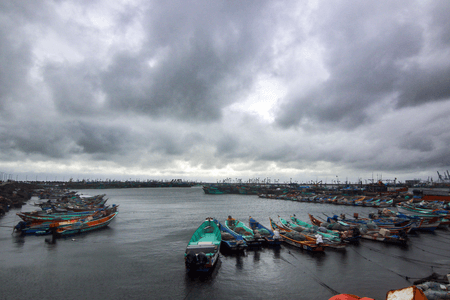 चक्रवात दित्वाह पड़ा कमजोर, उत्तर तमिलनाडु में भारी बारिश का खतरा टला