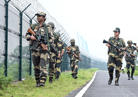 ढाका में बीएसएफ-बीजीबी वार्ता संपन्न, सीमा पर शांति बनाए रखने का संकल्प