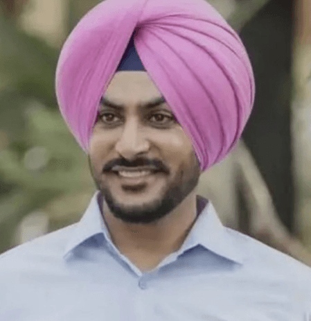 पंजाब : दिवंगत गायक राजवीर जवंदा की अस्थियां पातालपुरी साहिब में विसर्जित