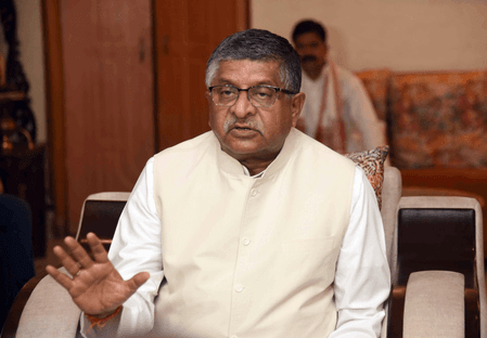 भारत-पाकिस्तान के बीच तीसरे की दखलंदाजी नहीं होगी : रविशंकर प्रसाद