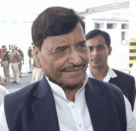 यूपी में रमजान पर लाउडस्पीकर की अनुमति न देने के फैसले को सपा ने बताया गलत, शंकराचार्य विवाद पर उठाए सवाल