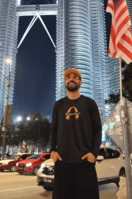 मलेशिया की सड़कों पर दिखा दिलजीत सिंह का देसी अंदाज, फैंस के साथ की खूब मस्ती