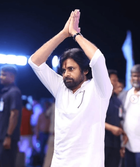 राम मंदिर में फहराया 'धर्म ध्वज', पवन कल्याण बोले- यह राष्ट्रीय गौरव का प्रतीक