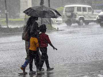 आंध्र प्रदेश में आज लैंडफॉल करेगा चक्रवात 'मोंथा', चेन्नई में भारी बारिश के कारण स्कूल बंद