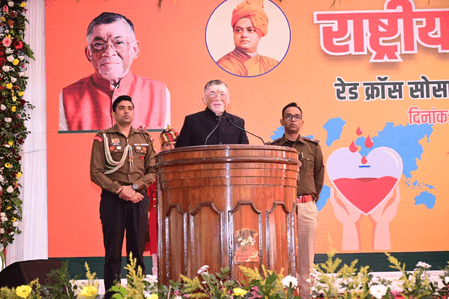 झारखंड: राज्यपाल संतोष गंगवार ने युवाओं से रक्तदान को जनआंदोलन बनाने का किया आह्वान