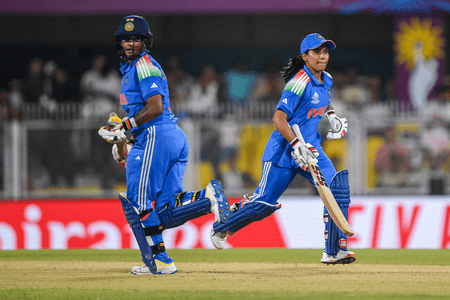 महिला वनडे विश्व कप : अमनजोत कौर , दीप्ति शर्मा का अर्धशतक, भारत ने श्रीलंका के खिलाफ बनाए 269 रन