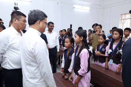 एकलव्य स्कूल गुणवत्तापूर्ण शिक्षा के साथ आदिवासी संस्कृति का संरक्षण करेंगे : त्रिपुरा के मुख्यमंत्री