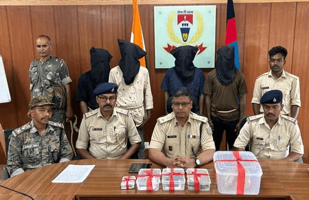झारखंड पुलिस ने खूंटी और लातेहार में छह उग्रवादियों को किया गिरफ्तार, कई हथियार बरामद
