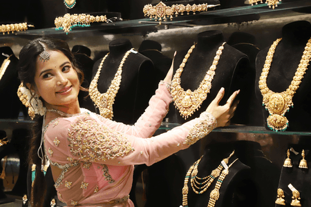 ईयू पर अमेरिकी टैरिफ टलने का असर, सोने की कीमतों में आई गिरावट