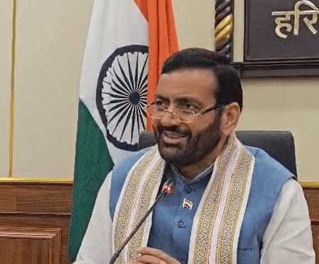 जब भी भारत पर कोई विपत्ति आती है, कांग्रेस का युवराज विदेश चला जाता है : नायब सैनी