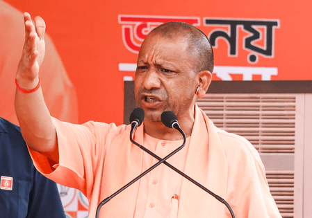 'नारी सशक्तीकरण कोई विकल्प नहीं, बल्कि राष्ट्रनिर्माण की अनिवार्य आधारशिला' : सीएम योगी