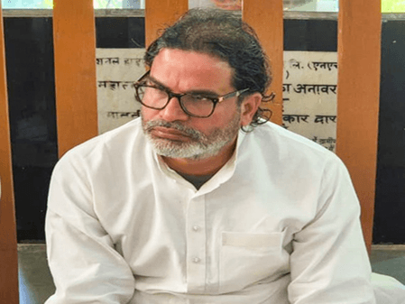 प्रशांत किशोर ने दरभंगा पीड़िता के परिजनों से की मुलाकात, बिहार सरकार की आलोचना की