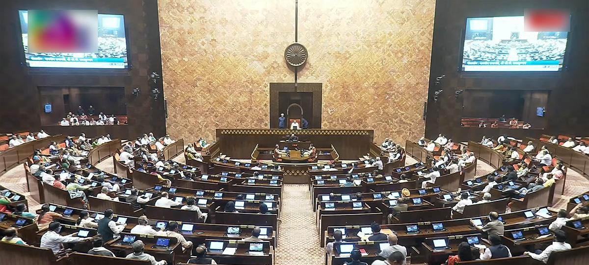 लोकसभा की कार्यवाही फिर बाधित, विपक्ष ने मांगा जवाब, सत्ता पक्ष ने लगाया सदन नहीं चलने देने का आरोप