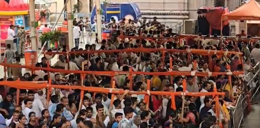 काशी विश्वनाथ धाम में सावन को लेकर तैयारियां पूरी, एक करोड़ श्रद्धालुओं के आने की उम्मीद