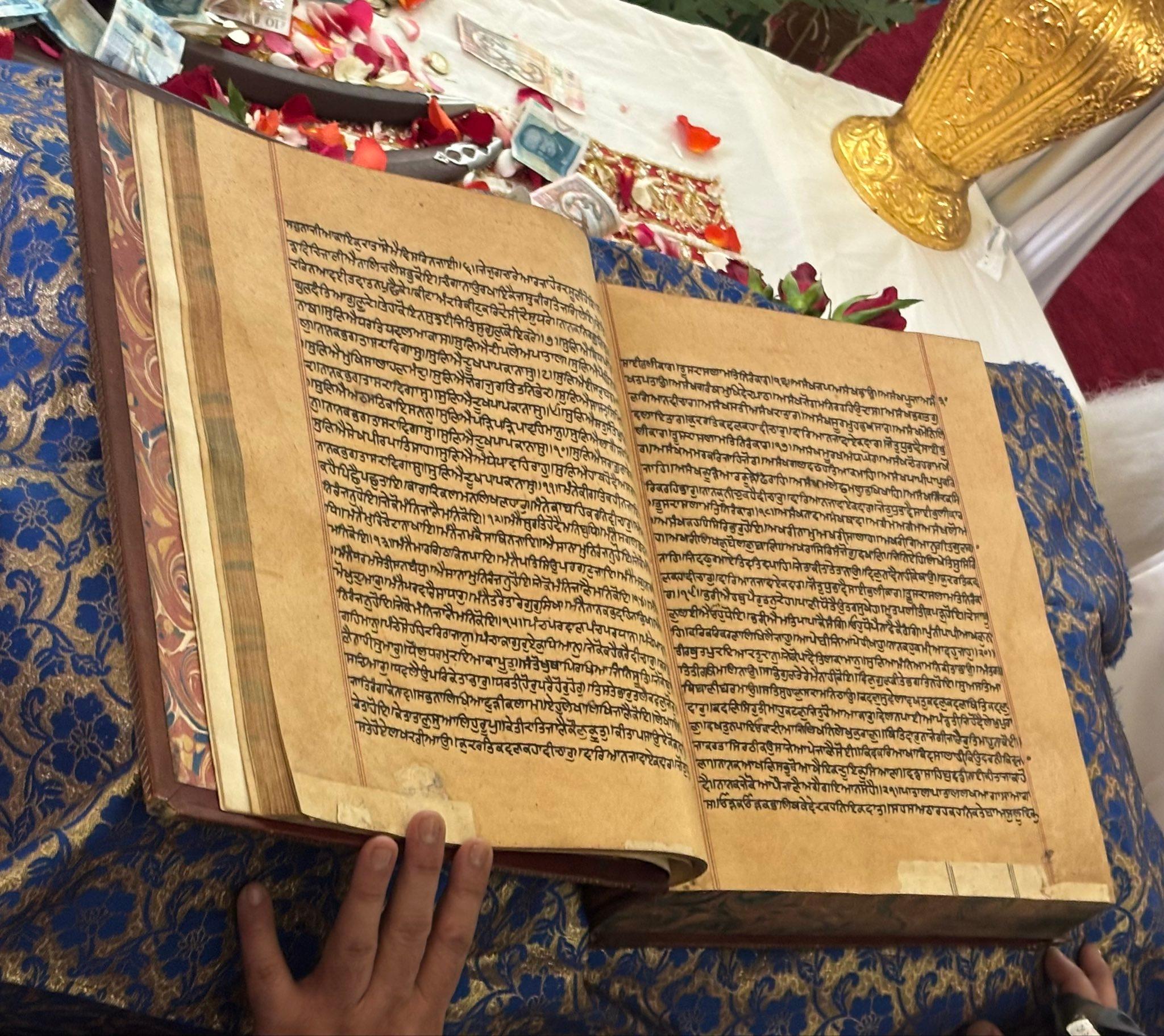 300 साल पुरानी श्री गुरु ग्रंथ साहिब की पांडुलिपि के दर्शन की तैयारी, स्कॉटलैंड में हुई अहम बैठक