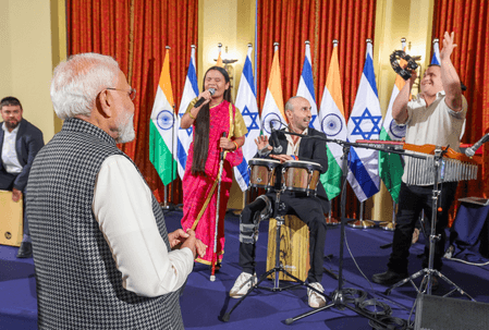 दिव्यांगों की प्रस्तुति ने जीता पीएम मोदी का दिल, 'आई लव माई इंडिया' बना भारत-इजरायल संबंधों का प्रतीक