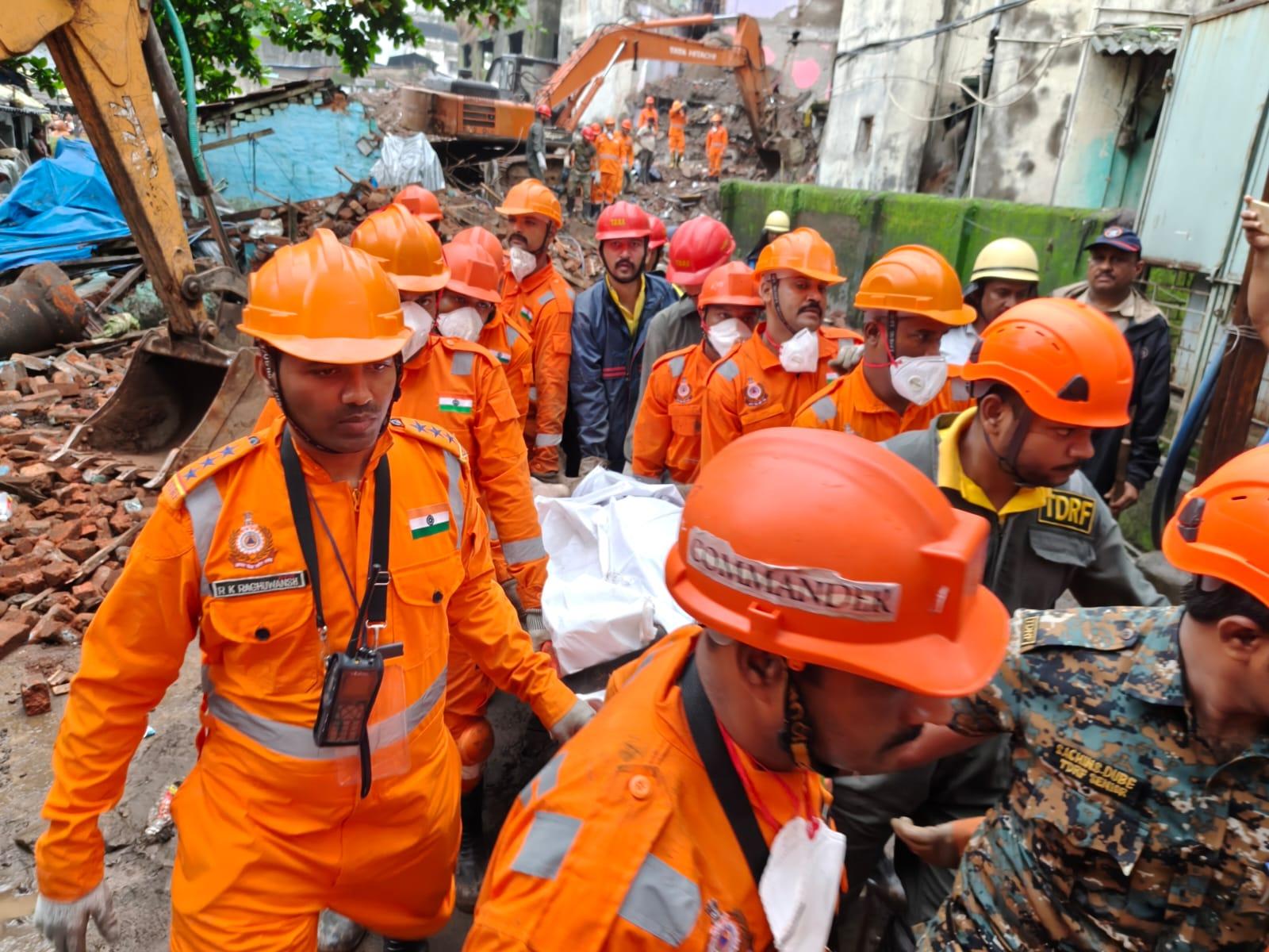 महाराष्ट्र के भिवंडी में चार मंजिला इमारत गिरने से 8 लोगों की मौत, बचाव अभियान जारी