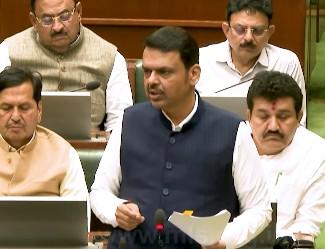 'मिसिंग लिंक' मामले पर सीएम फडणवीस का विपक्ष पर पलटवार, 'महाराष्ट्र को बदनाम करेंगे, तो नहीं बख्शूंगा'