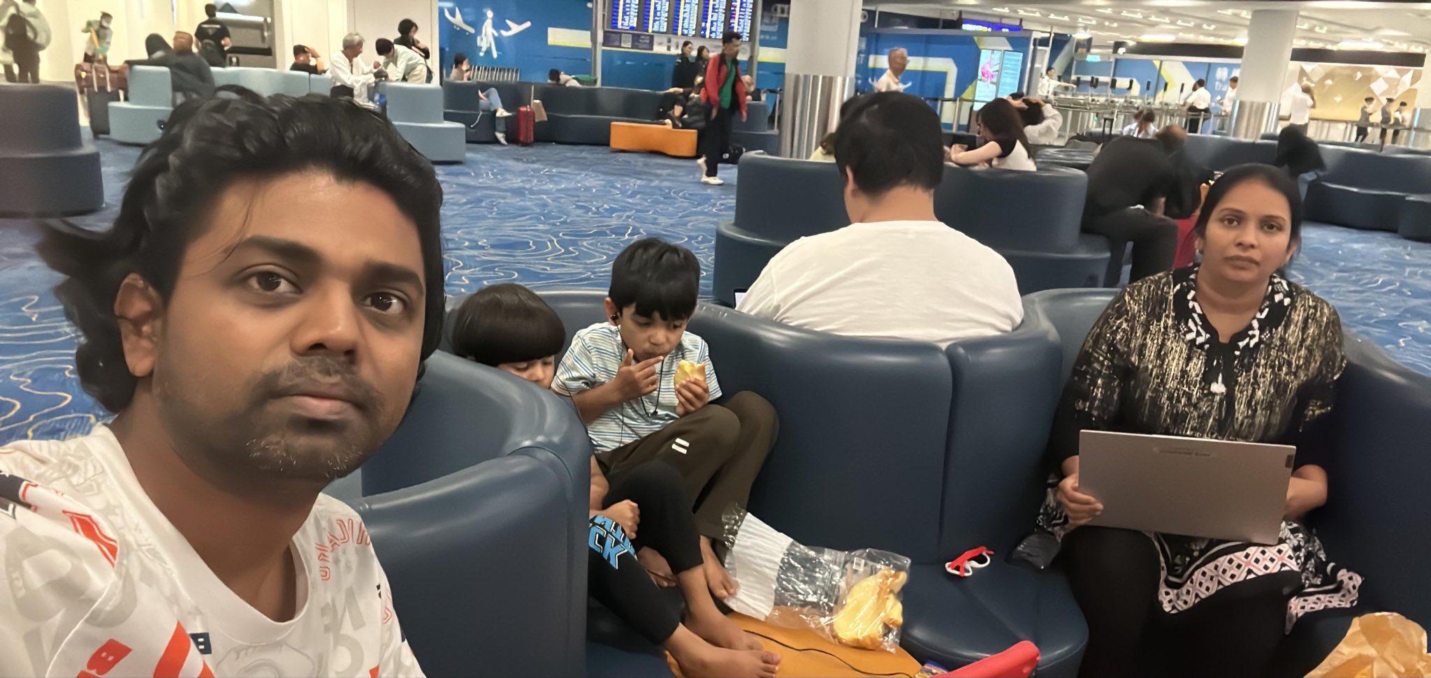 हांगकांग एयरपोर्ट पर फंसा भारतीय परिवार; आंध्र के मंत्री लोकेश ने विदेश मंत्री जयशंकर से मदद की अपील की