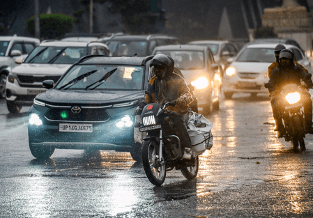 एनसीआर : तेज बारिश और आंधी से प्रदूषण से बड़ी राहत, कई इलाकों की हवा ऑरेंज-येलो जोन में पहुंची