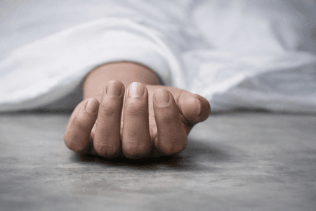 महराजगंज दो ट्रेलरो की भिड़ंत में चालक की मौत, कई दुकानें क्षतिग्रस्त