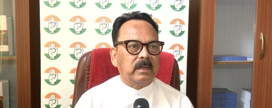 सुखदेव भगत ने प्रह्लाद जोशी पर राहुल-प्रियंका गांधी की टिप्पणी को सही बताया, कहा-सार्वजनिक जीवन में मर्यादा जरूरी